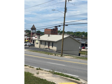 Location is perfect for many uses. The property is across from - photo 2