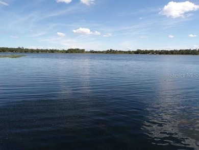 Lake Home For Sale in Hawthorne, Florida