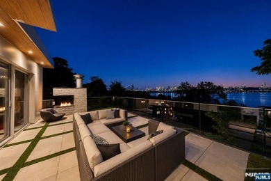 Experience modern luxury in this custom-built contemporary - photo 25