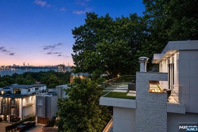 Experience modern luxury in this custom-built contemporary - photo 27