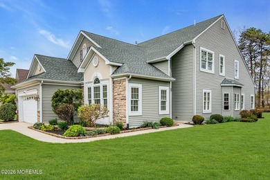 Welcome to this impeccably kept Chesapeake model, positioned - photo 3