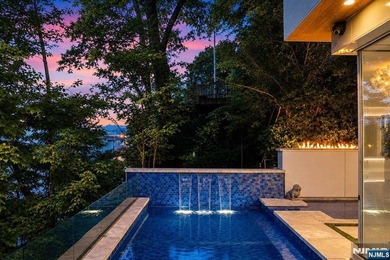 Experience modern luxury in this custom-built contemporary - photo 43