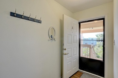 TURNKEY,FULLY FURNISHED 2BR/2BA with stunning lake and golf - photo 6