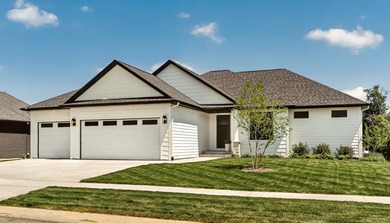 Exceptional craftsmanship, charm & high-end finishes throughout - photo 1