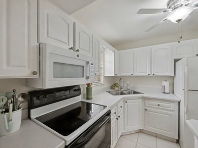 NEW PRICE Tastefully appointed 1st Floor 55+ FURNISHED and - photo 4