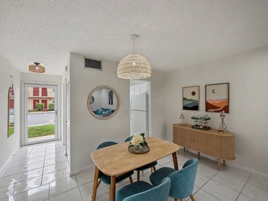 NEW PRICE Tastefully appointed 1st Floor 55+ FURNISHED and - photo 7
