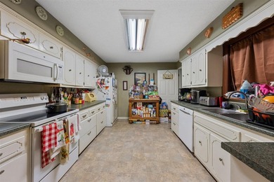Discover your private retreat just one mile from Mammoth Cave - photo 25