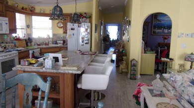 Like New 2017 Skyline Large Gorgeous Home, 1,568 sq. ft., open - photo 33