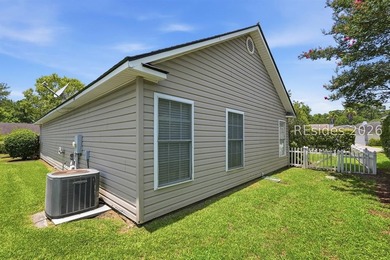 Charming 3-bedroom, 2-bath home tucked away at the back of a - photo 35
