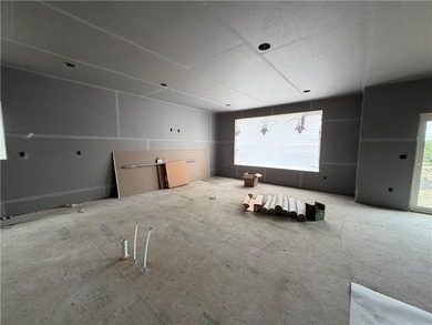 New home build in Prescott Point. Lots of upgrades available in - photo 2