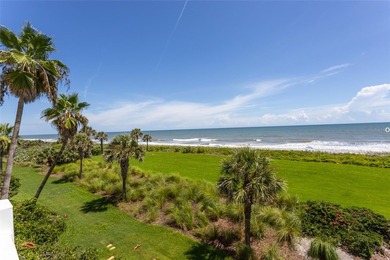 Wake up to direct ocean and beach views from this third-floor - photo 4