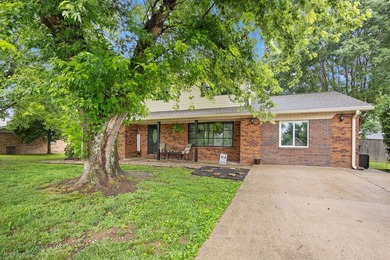 Welcome to this beautifully remodeled 4-bedroom, 1 full and 1 - photo 3