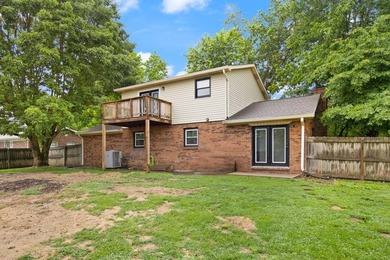 Welcome to this beautifully remodeled 4-bedroom, 1 full and 1 - photo 4