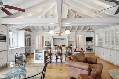 Coastal living meets timeless design at 2668 Bayonne Street - photo 12