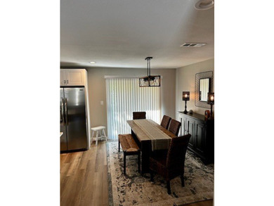 Beautiful open concept home located at the end of a dead end - photo 12