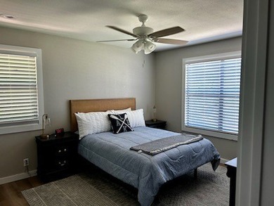 Beautiful open concept home located at the end of a dead end - photo 13