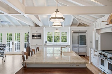 Coastal living meets timeless design at 2668 Bayonne Street - photo 15