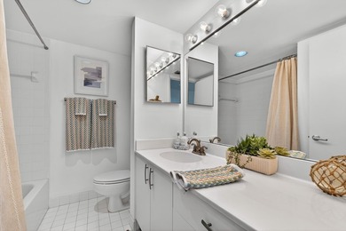 Stunning condo with desirable SE exposure, filling the space - photo 15