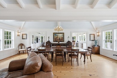 Coastal living meets timeless design at 2668 Bayonne Street - photo 18