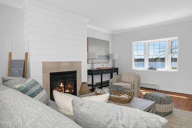 Premiere location - 3 blocks to the beach. Stunning 4 bedroom, 3 - photo 8