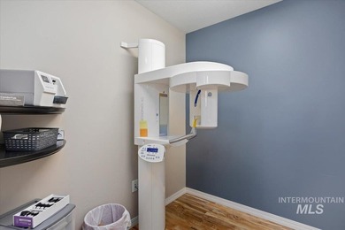 Exceptional commercial opportunity in a prime location on - photo 20