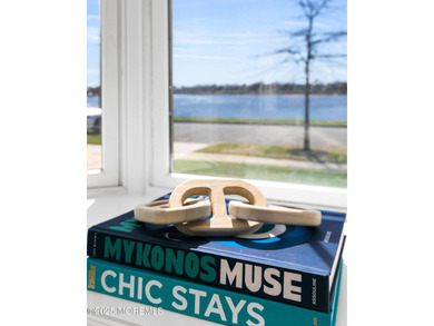 Premiere location - 3 blocks to the beach. Stunning 4 bedroom, 3 - photo 10