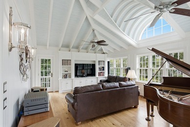 Coastal living meets timeless design at 2668 Bayonne Street - photo 21