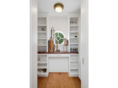Coastal living meets timeless design at 2668 Bayonne Street - photo 23