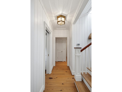 Coastal living meets timeless design at 2668 Bayonne Street - photo 24