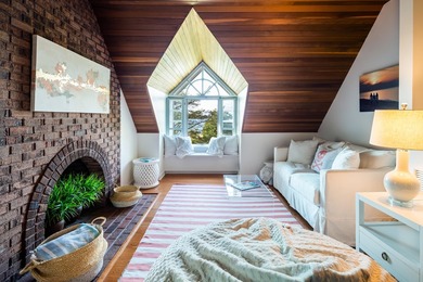 Welcome to ''Point House,'' an extraordinary 5.98-acre - photo 32