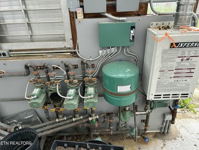 Great opportunity to own a working farm and nursery business - photo 36
