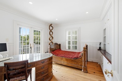 Coastal living meets timeless design at 2668 Bayonne Street - photo 38