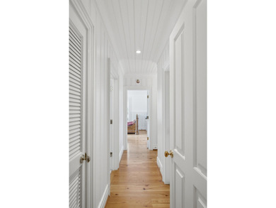 Coastal living meets timeless design at 2668 Bayonne Street - photo 42