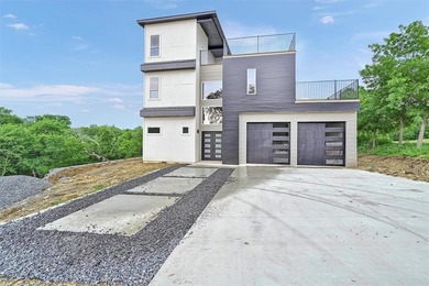 Lake Home For Sale in Pottsboro, Texas