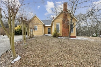 Lake Lanier Home Sale Pending in Oakwood Georgia