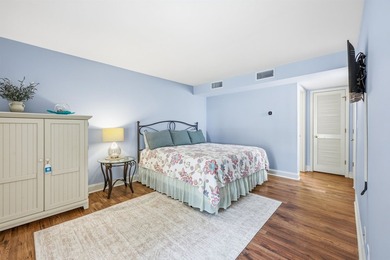 Experience low-maintenance living in this 2-bedroom, 2-bathroom - photo 13