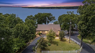 Luxury waterfront living meets privacy and unforgettable Grand - photo 50