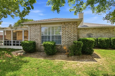 Assumable loan available to VA eligible buyer 4.7% rate.Located - photo 34