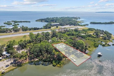 Welcome to your dream retreat in the heart of Cedar Key! This - photo 5