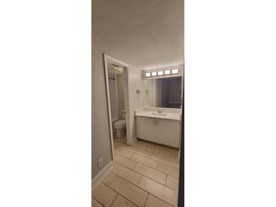 Updated 2B 2B Waterfront Condo in the gated community of Bay - photo 9