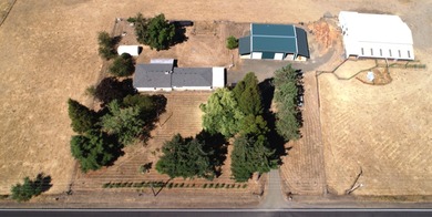 (private lake, pond, coastal) Home Sale Pending in Oakland Oregon