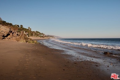 Spectacular Paradise Cove beachfront compound located on the - photo 3