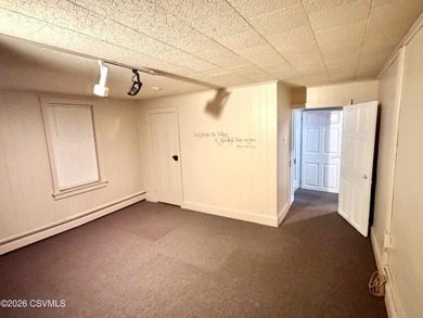 Spacious 4-Bedroom Home in Charming New Berlin!Welcome to this - photo 31