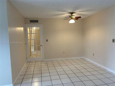 Beautiful 2bed/2bath apartment with excellent location, close to - photo 5