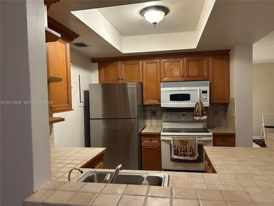 Beautiful 2bed/2bath apartment with excellent location, close to - photo 6