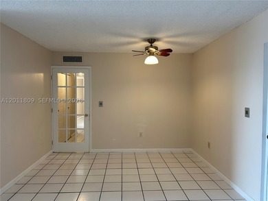Beautiful 2bed/2bath apartment with excellent location, close to - photo 8