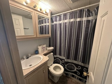 Escape to the lake with this unique opportunity featuring 2 - photo 3