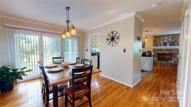 BEAUTIFUL 4 BEDROOM HOME WITH SPECTACULAR GOLF COURSE AND LAKE - photo 12