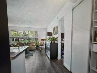 Ideal For Investors! tenants in place 1 Bedroom 1 Bathroom and a - photo 12