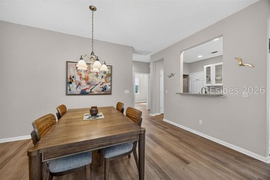 Bright, inviting and move in ready! This pristinely kept - photo 13